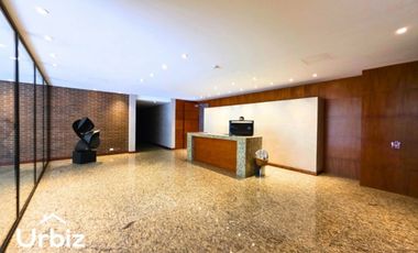 Arriendo Apartamento Amoblado de 149 m² con Balcón en Chico Reservado