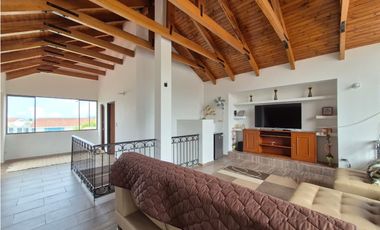 Venta casa campestre en Chinauta condominio exclusivo 1.510 m²