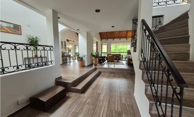 Venta casa campestre en Chinauta condominio exclusivo 1.510 m²