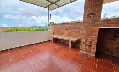 Venta casa campestre en Chinauta condominio exclusivo 1.510 m²