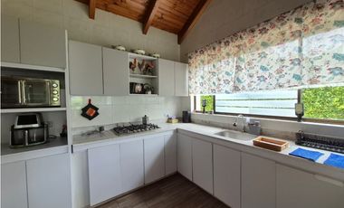 Venta casa campestre en Chinauta condominio exclusivo 1.510 m²