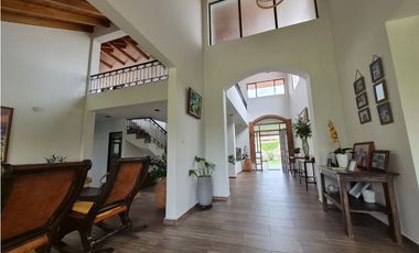 Venta casa campestre en Chinauta condominio exclusivo 1.510 m²
