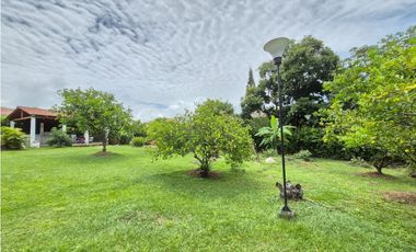 Venta casa campestre en Chinauta condominio exclusivo 1.510 m²