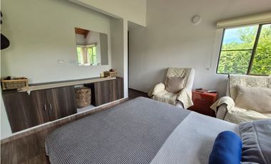 Venta casa campestre en Chinauta condominio exclusivo 1.510 m²