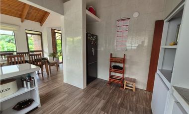 Venta casa campestre en Chinauta condominio exclusivo 1.510 m²