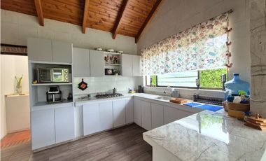 Venta casa campestre en Chinauta condominio exclusivo 1.510 m²