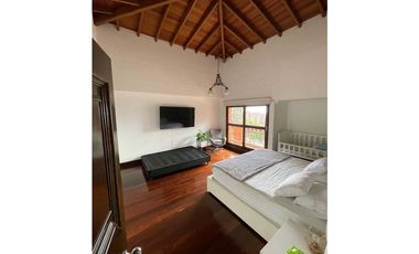 CASA CAMPESTRE EN VENTA EL POBLADO SECTOR LA CALERA (T)