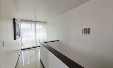 ACSI 1409. Hermosa casa en venta, Campiñas del Sol, Mosquera.