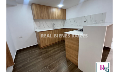 Casa Medianera en Unidad Cerrada