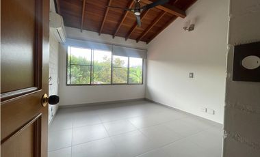 ALQUILO ESPECTACULAR CASA EN CONDOMINIO MACONDO CERRITO PEREIRA FQ