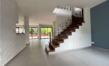 ALQUILO ESPECTACULAR CASA EN CONDOMINIO MACONDO CERRITO PEREIRA FQ