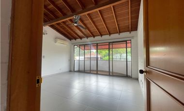 ALQUILO ESPECTACULAR CASA EN CONDOMINIO MACONDO CERRITO PEREIRA FQ