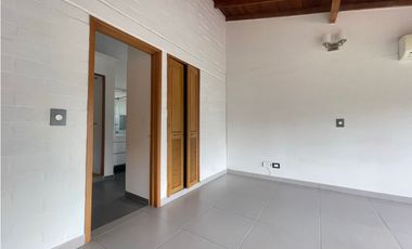 ALQUILO ESPECTACULAR CASA EN CONDOMINIO MACONDO CERRITO PEREIRA FQ