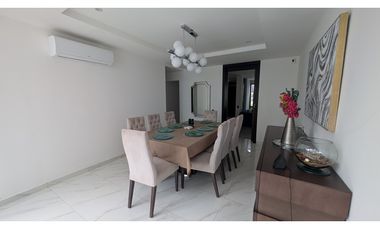 En venta casa de 5 habitaciones urb. Altos de Manta Beach