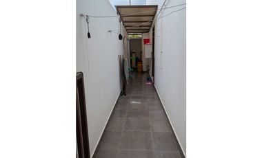 En venta casa de 5 habitaciones urb. Altos de Manta Beach