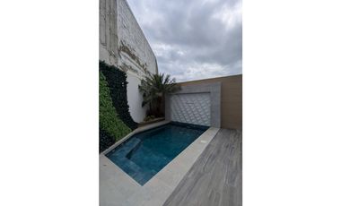 En venta casa de 5 habitaciones urb. Altos de Manta Beach