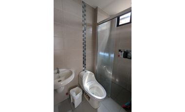 En venta casa de 5 habitaciones urb. Altos de Manta Beach