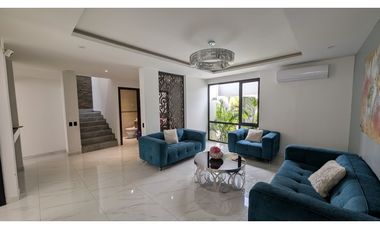 En venta casa de 5 habitaciones urb. Altos de Manta Beach