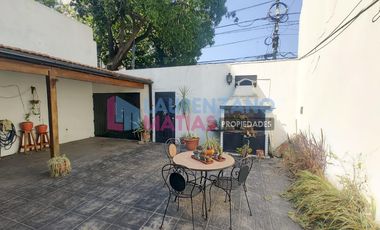 ALQUILER - CASA 4 AMBIENTES CON GARAGE, PATIO Y TERRAZA - VILLA REAL