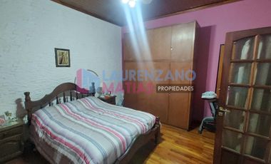 ALQUILER - CASA 4 AMBIENTES CON GARAGE, PATIO Y TERRAZA - VILLA REAL