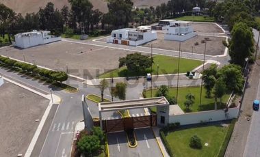 Terreno 220 m² en Condominio El Polo – Ideal Casa de Campo en el Sur