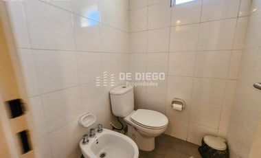 En Venta edificio apto uso profesional oficinas / consultorios, con cocheras, Beccar San Isidro