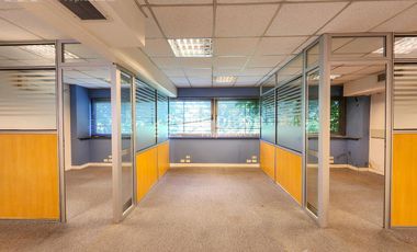 En Venta edificio apto uso profesional oficinas / consultorios, con cocheras, Beccar San Isidro