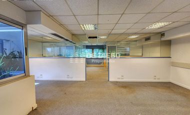 En Venta edificio apto uso profesional oficinas / consultorios, con cocheras, Beccar San Isidro