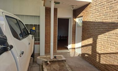 Casa de 3 dormitorios patio con pileta, quincho y cochera en  la cuidad de Diamante - Entre Rios