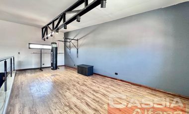DEPARTAMENTO EN PH PLANTA ALTA TIPO LOFT 3 AMBIENTES CON TERRAZA PROPIA AL FRENTE