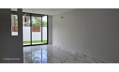 Venta de Casa  nueva  en Albrook 9