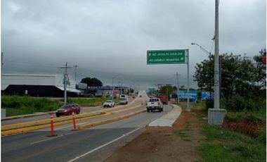 Venta de Terreno Comercial frente a Novey, Chitré, Vía Principal