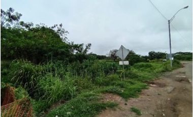 Venta de Terreno Comercial frente a Novey, Chitré, Vía Principal