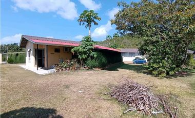 ALQUILO CASA 3HAB/2BA+A/A