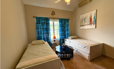 VENTA DE CASA CON PISCINA EN CORONADO (13)