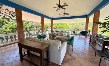 VENTA DE CASA CON PISCINA EN CORONADO (13)