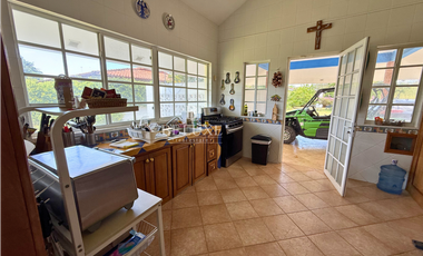 VENTA DE CASA CON PISCINA EN CORONADO (13)