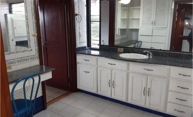 ALTOS DE BETANIA / 400M / 3 HABITACIONES / 2 NIVELES / 4 PARKING