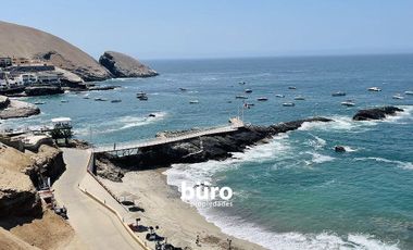 PRECIOSA CASA DE PLAYA EN VENTA CON IMPRESIONANTE VISTA AL MAR PLAYA PELICANOS