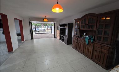 Alquilo Casa 3 Dorm con Pileta y Cochera Doble – B° Silvano Funes