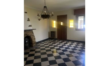 CHALET 6 AMBIENTES APTO PROFESIONAL- RAWSON 2800