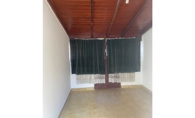 CHALET 6 AMBIENTES APTO PROFESIONAL- RAWSON 2800