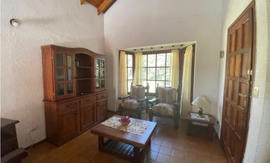 Casa en Pinamar Cerca del Mar, Parque, Parrilla y Gas Natural
