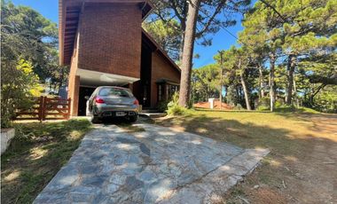 Casa en Pinamar Cerca del Mar, Parque, Parrilla y Gas Natural