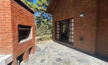 Casa en Pinamar Cerca del Mar, Parque, Parrilla y Gas Natural