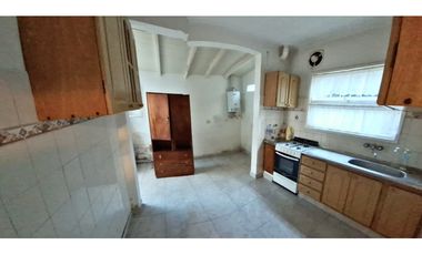 PH de 3 ambientes en venta zona hpc