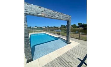 Casa en venta en Costa Esmeralda Ecuestre 386 Pileta