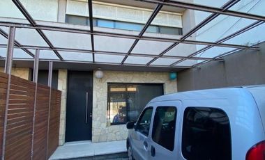 Duplex en venta en Moron Sur
