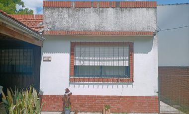 Casa en venta de 3 dormitorios c/ cochera en Monte Grande
