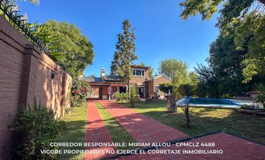 Casa quinta en venta de 179m2 ubicado en Monte Grande